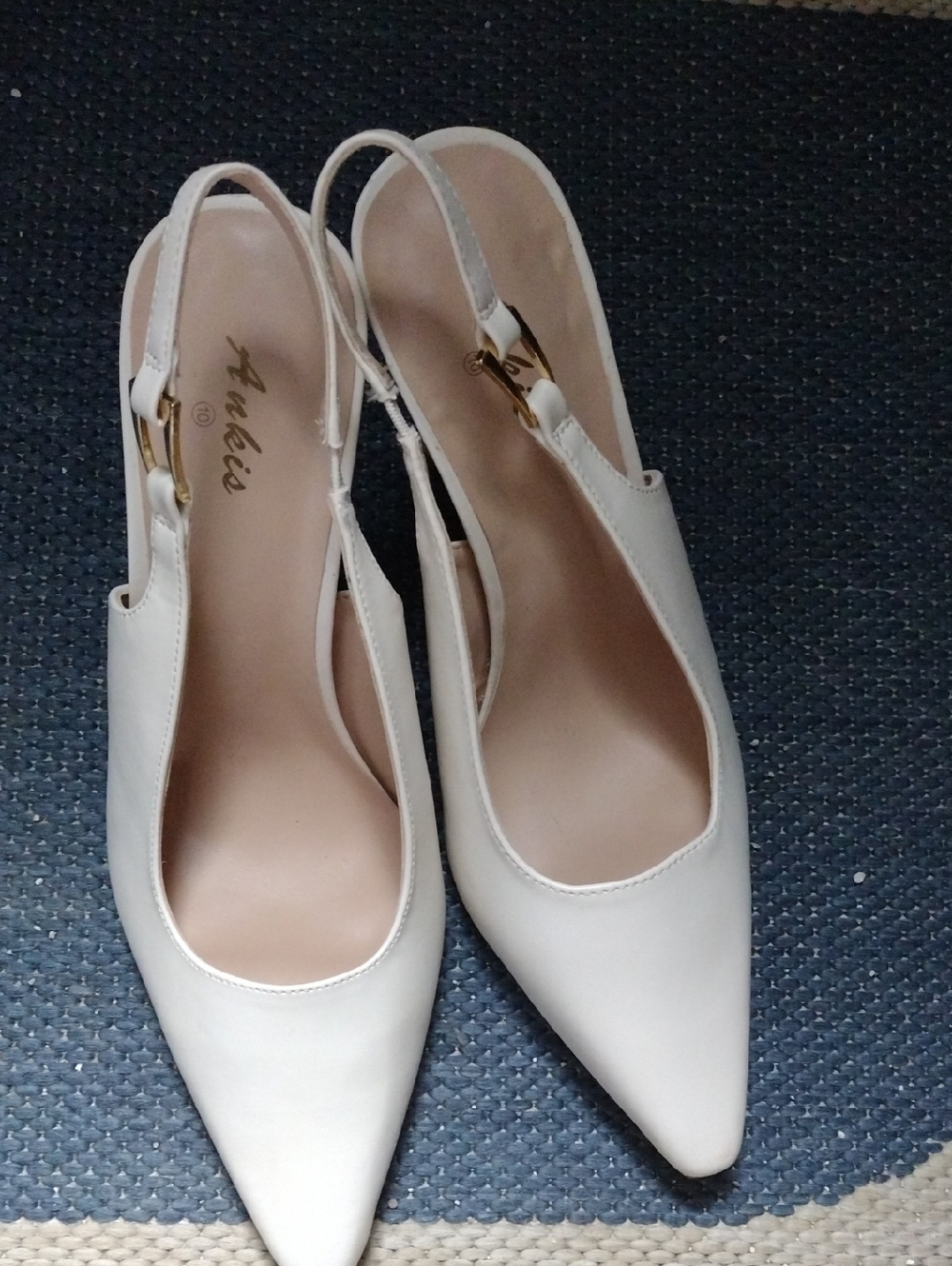 Women's New Pointed Slingback Pumps in Cream Sz 10